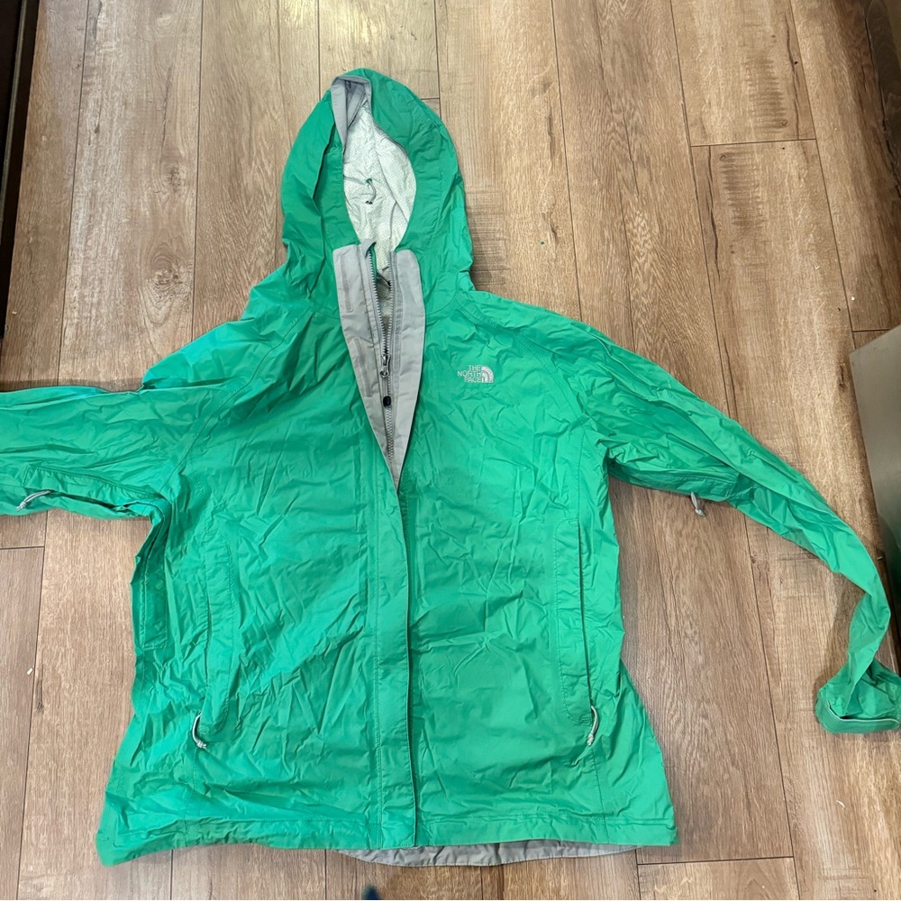 North Face Womens Rain Jacket.  Excellent condition